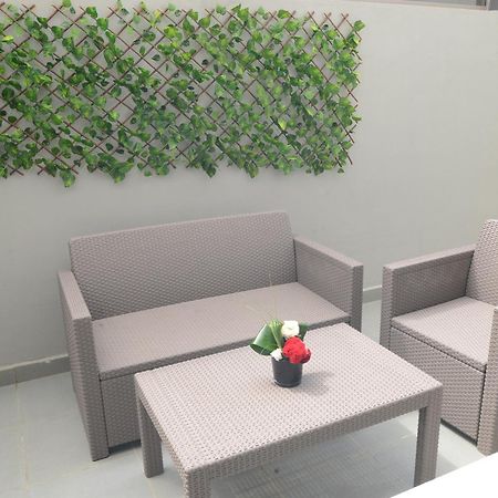Le Yacht Suites Hotel Casablanca Bagian luar foto