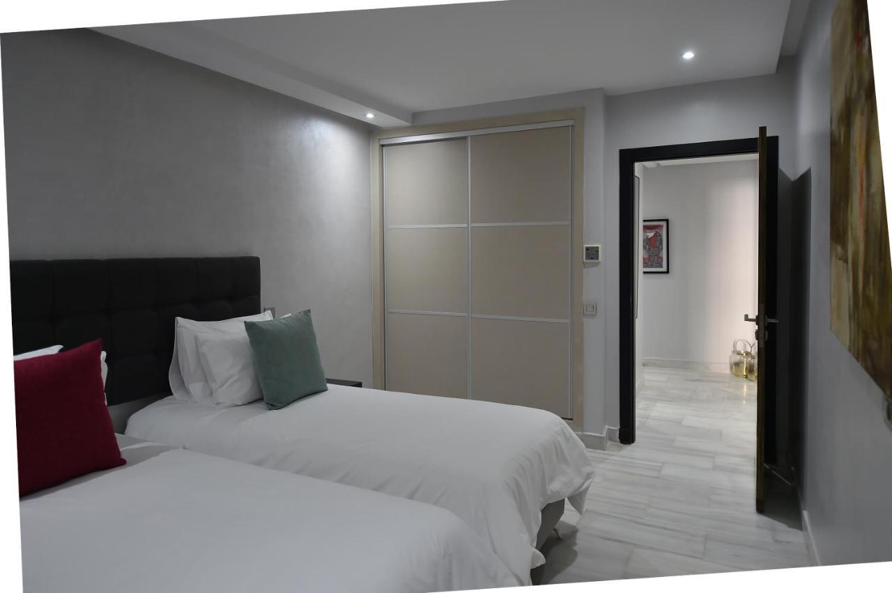 Le Yacht Suites Hotel Casablanca Bagian luar foto