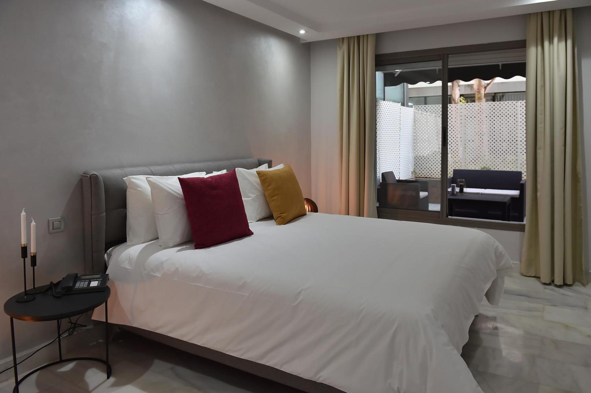 Le Yacht Suites Hotel Casablanca Bagian luar foto
