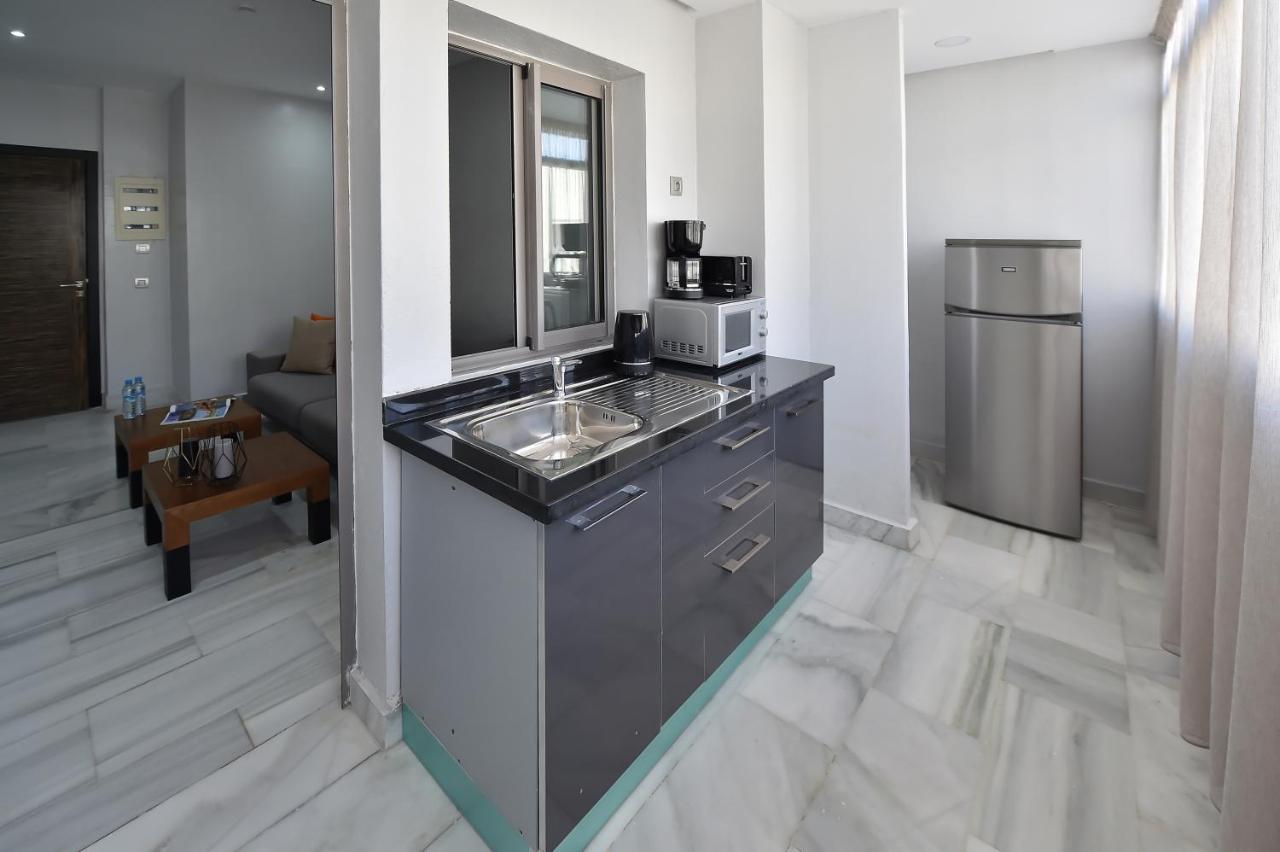 Le Yacht Suites Hotel Casablanca Bagian luar foto